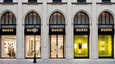 Geschäfte für GUCCI in München .